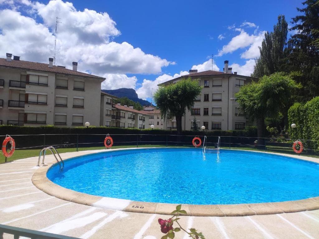 Apartamento Alba4 Jaca Kültér fotó